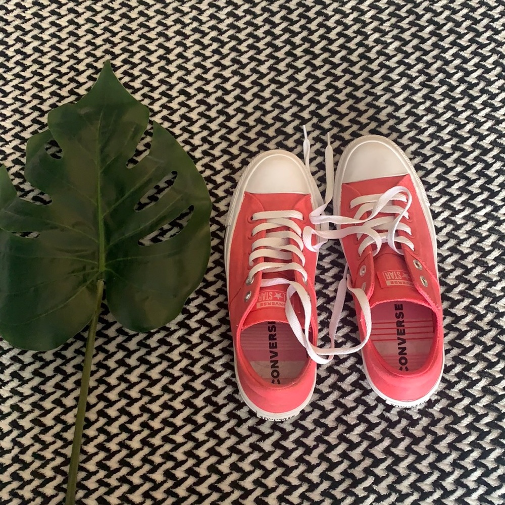 Bright pink Converse Chuck Taylors. 8